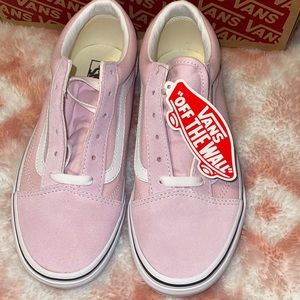 New Women’s size 7 pink vans!